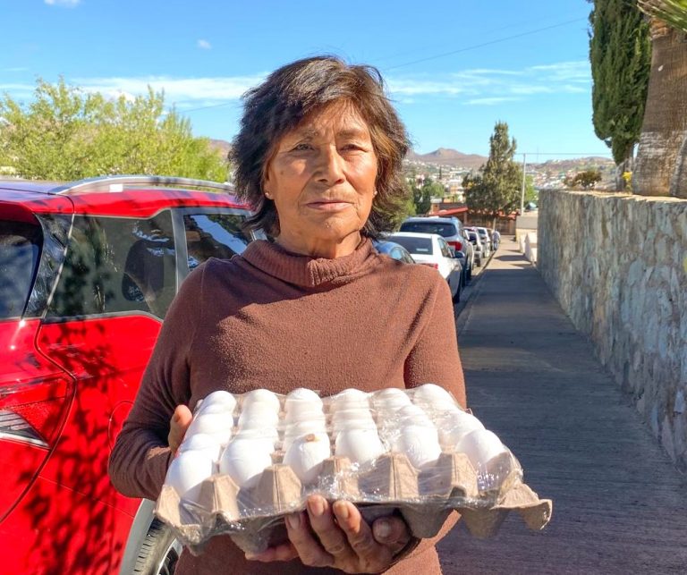 Apoya Gobierno de Parral a cientos de familias con una jornada más de Canasta Solidaria Gratuita