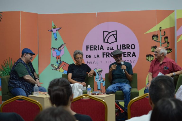 Se presentan los escritores Agustín García y Agustín Monsreal en la Felif