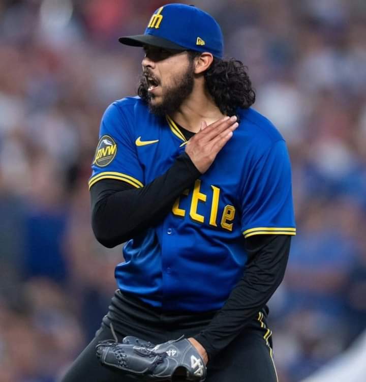 Andrés Muñoz llega a 14 salvamentos