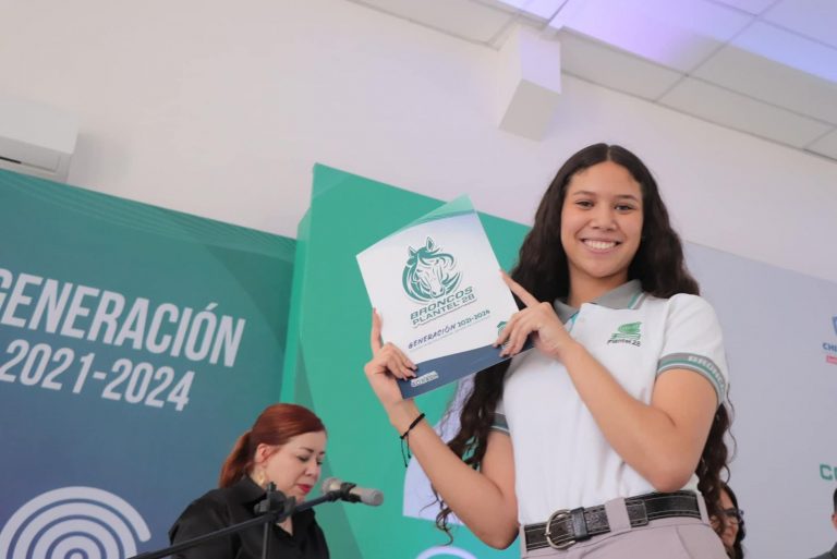 Se gradúan 11 mil 600 alumnos del Cobach en todo el estado