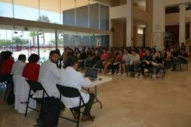 Entregan en la Facultad de Medicina de la UACH 119 plazas para el servicio social