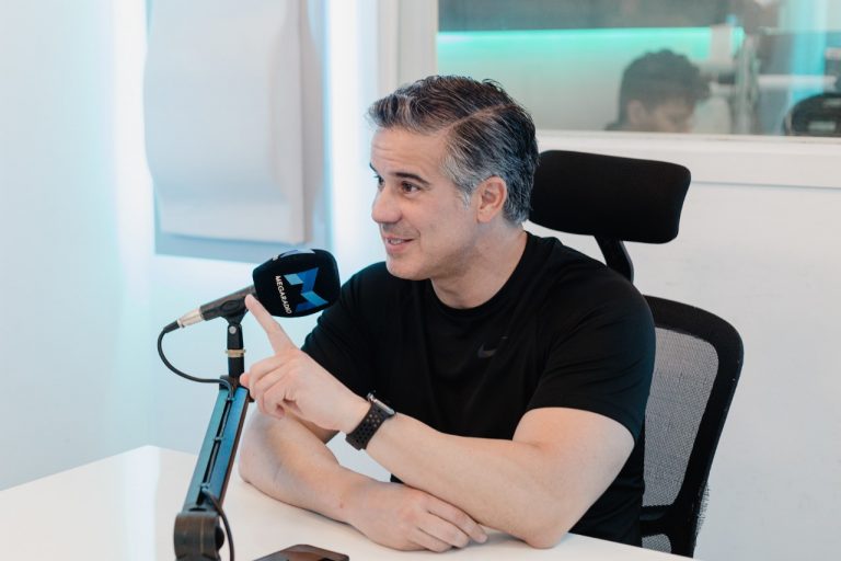 Invita Luis Aguilar a participar en Medalla al Mérito Cultural Víctor Hugo Rascón Banda