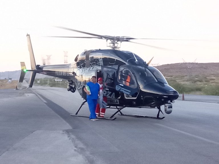 Realiza Estado operativo aéreo y terrestre tras accidente vehicular en carretera a Juárez