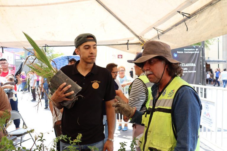 Entrega Gobierno Municipal en adopción más de 3 mil árboles y plantas