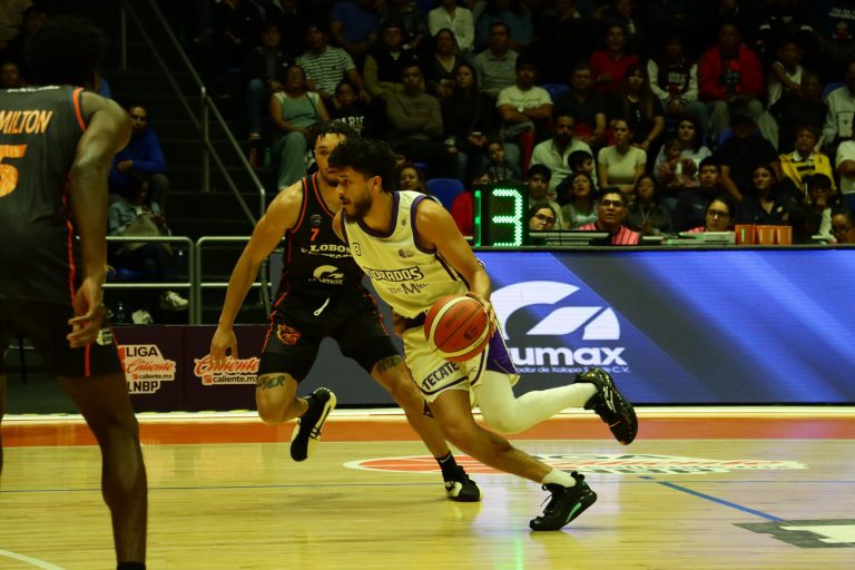 Dorados toman revancha sobre Lobos