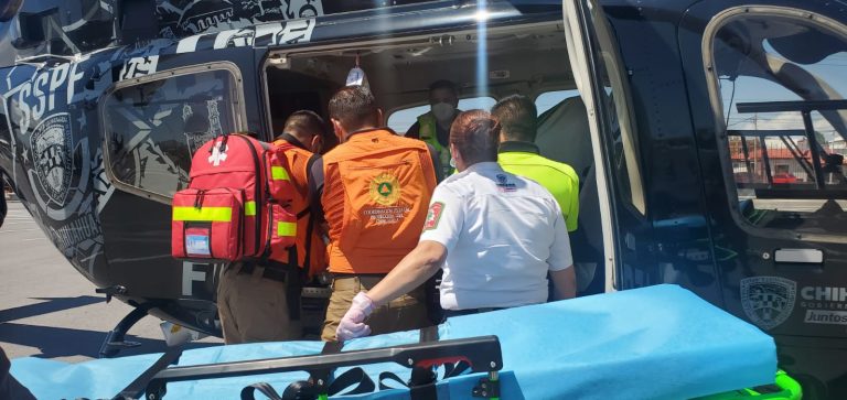 Trasladan vía aérea a paciente con quemaduras desde Ciudad Juárez a la capital