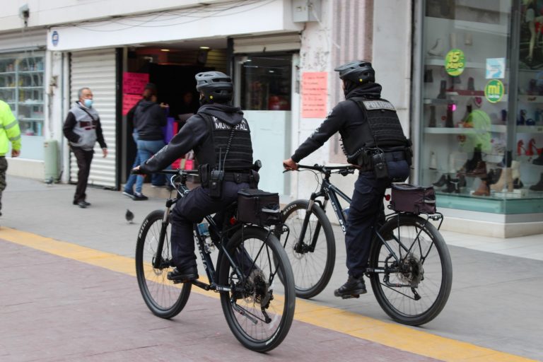 Reportan delicada pero estable a agente lesionada con arma de fuego