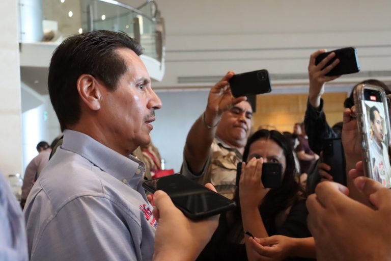 Busca Secretaría de Hacienda disminución de interés de deuda de largo plazo