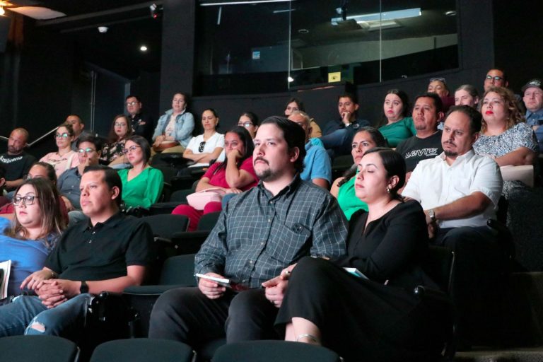 Inicia curso de capacitación para familias que desean adoptar una niña, niño y/o un adolescente en Chihuahua