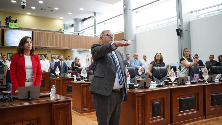 Rinde protesta Roberto Fierro como secretario de la Función Pública