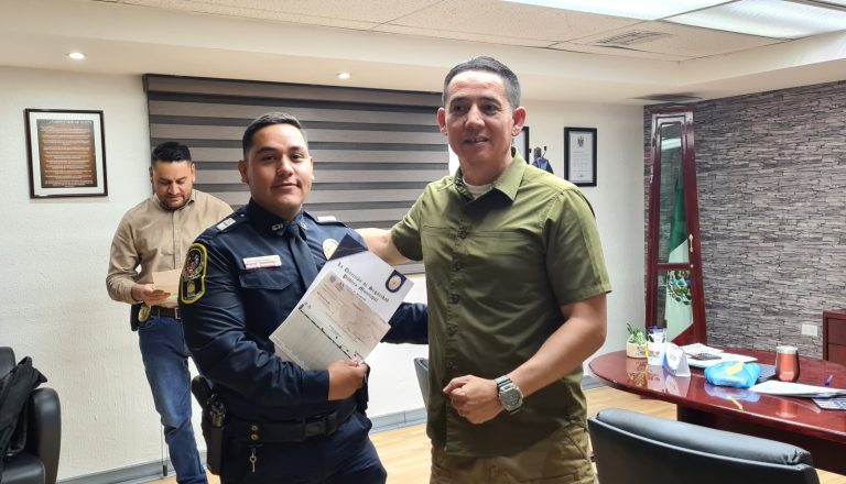 Premian desempeño de policías por logros de alto impacto