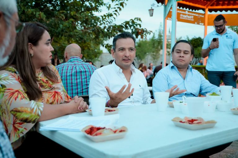 Organizan vecinos de Real Universidad convivencia con el alcalde Marco Bonilla