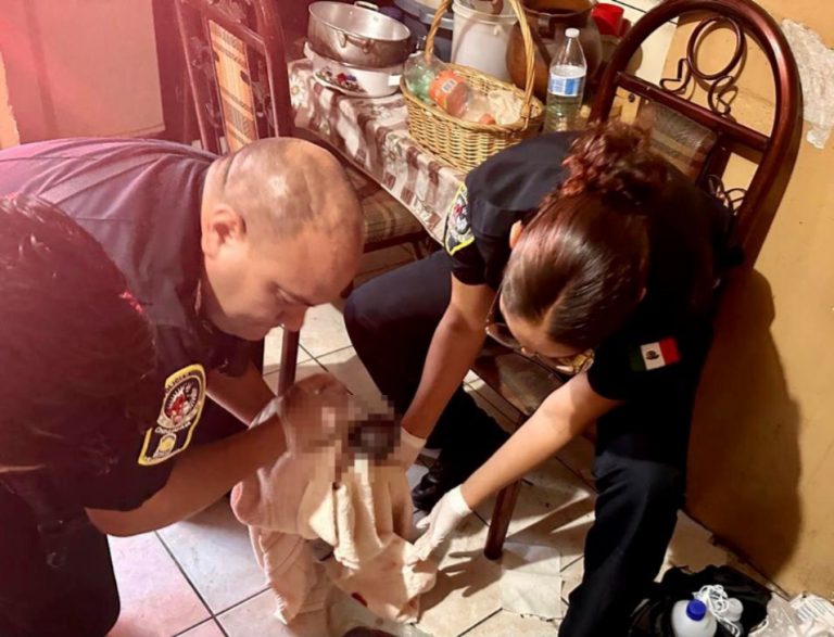 Auxiliaron policías municipales a mujer por parto prematuro en domicilio