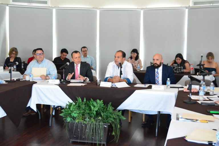 Acuden titulares de ASE y CEDH a Congreso