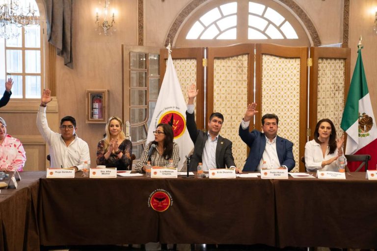 Ratifican a Pedro Haces Barba como líder sindical de CATEM