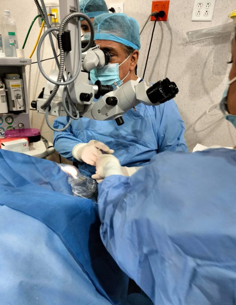 Cambia radicalmente la vida de dos pacientes con trasplante de córnea