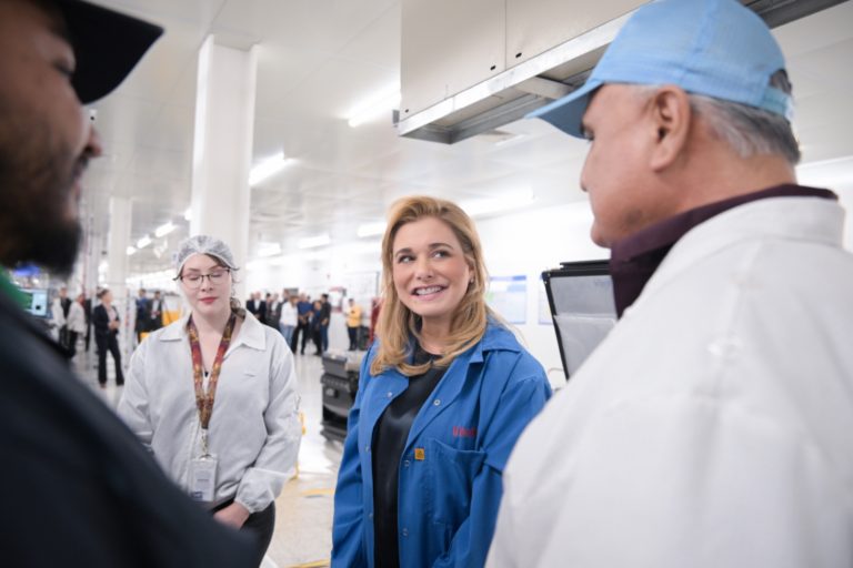 Inaugura Maru Campos nueva planta de Inventec Electronic Company en Ciudad Juárez que generará 7 mil empleos