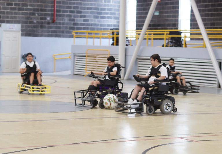 Participan chihuahuenses en Torneo Internacional de Powerchair