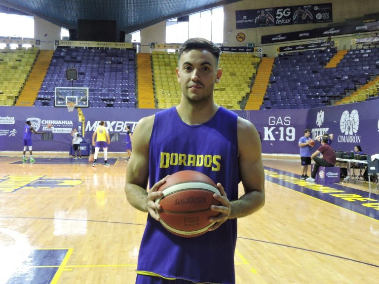 Saul Santana nuevo Dorado