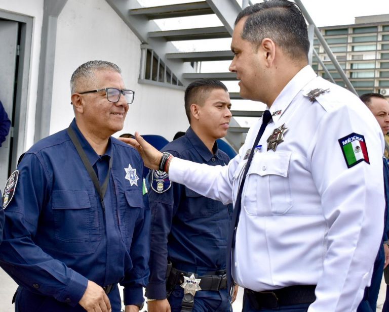 Encabeza Secretario de Seguridad Pública entrega de 1,900 uniformes al personal operativo