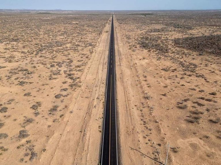 Tiene Baja California Sur la recta más larga de América.