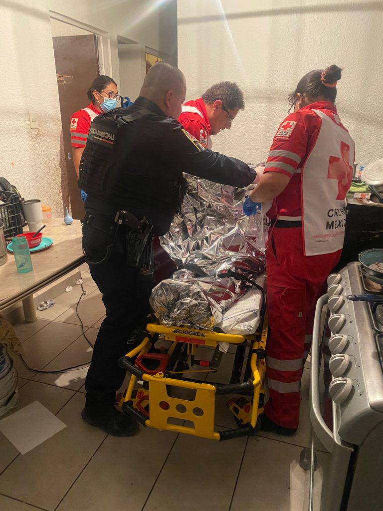 Atienden policías Municipales a mujer en trabajo de parto