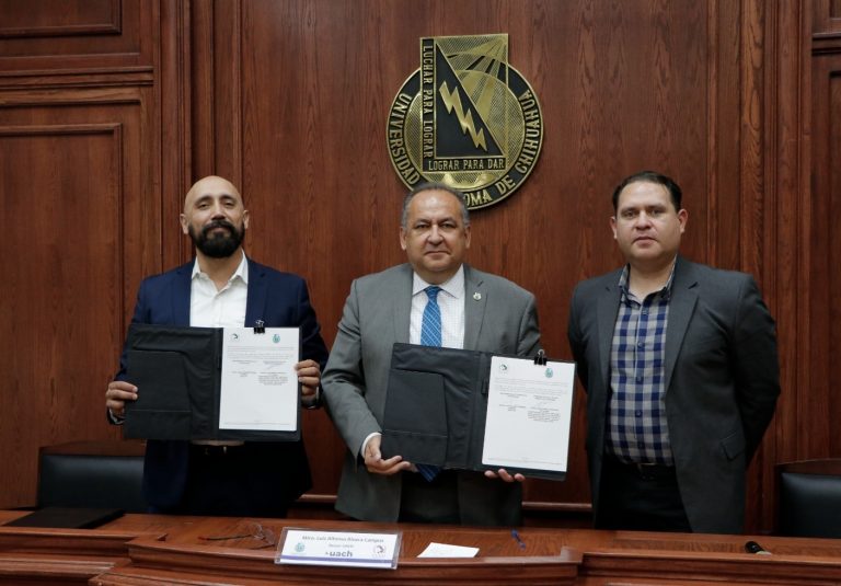 Firman CEDH y UACH Convenio de Colaboración