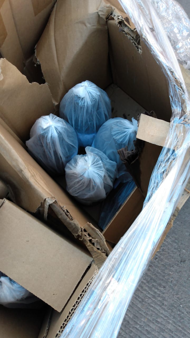 Controlan bomberos derrame de ácido clorhídrico en empresa de transportes