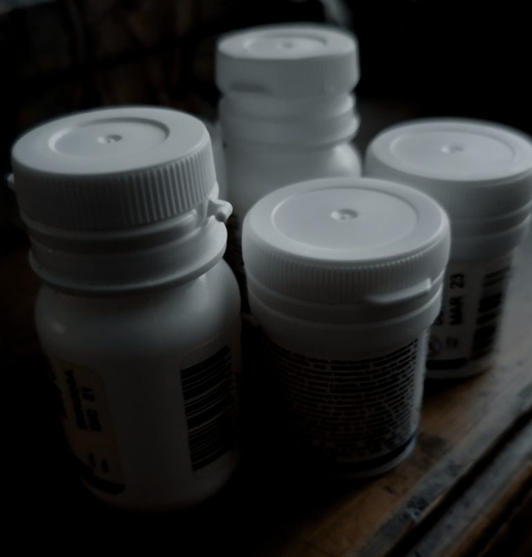 Cofepris alerta por falsificación de tres analgésicos y tres antigripales