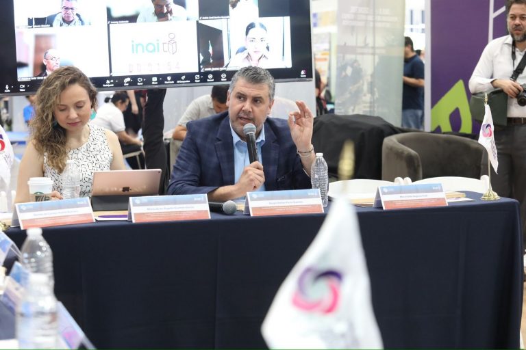 Expone Comisionado de ICHITAIP riesgos de desaparición del México de instituciones