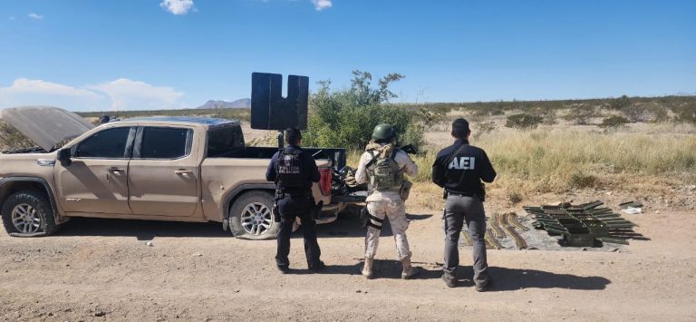 Asegura SSPE tres vehículos blindados y arsenal en Ojinaga