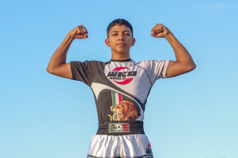 Gana estudiante de la UTCH campeonato mundial del kickboxing, en Grecia