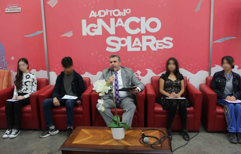 Exhorta Comisionado Presidente del ICHITAIP a jóvenes de secundaria a defender sus derechos