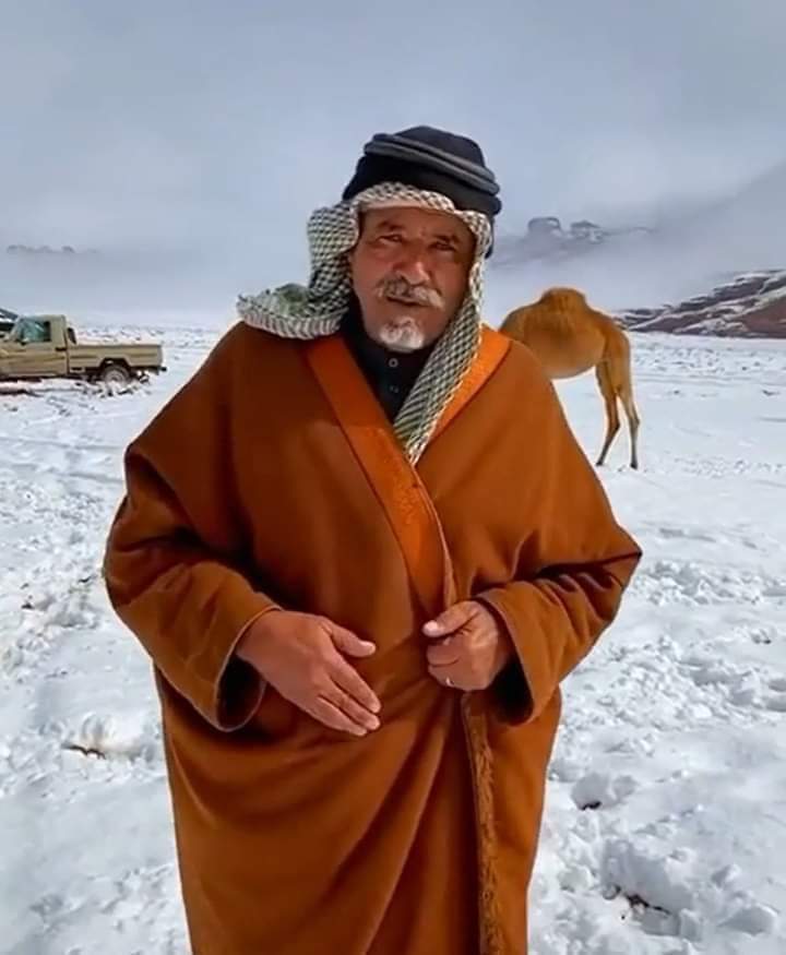 Ahora nieva en el desierto de Arabia Saudita