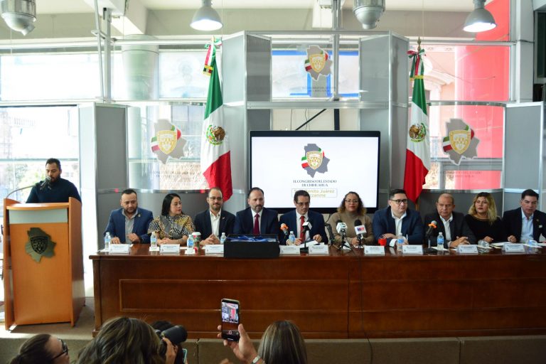 Recibe Congreso local Paquete Económico del Gobierno Estatal para el 2025