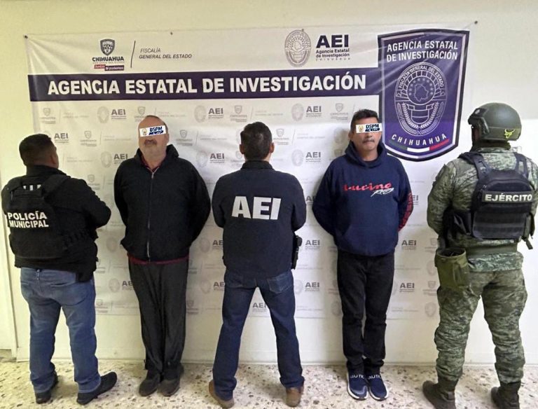 Cae pareja de presuntos roba carros
