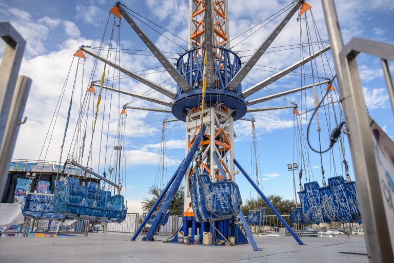 Anuncian cierre temporal de atracciones navideñas por Tormenta Invernal