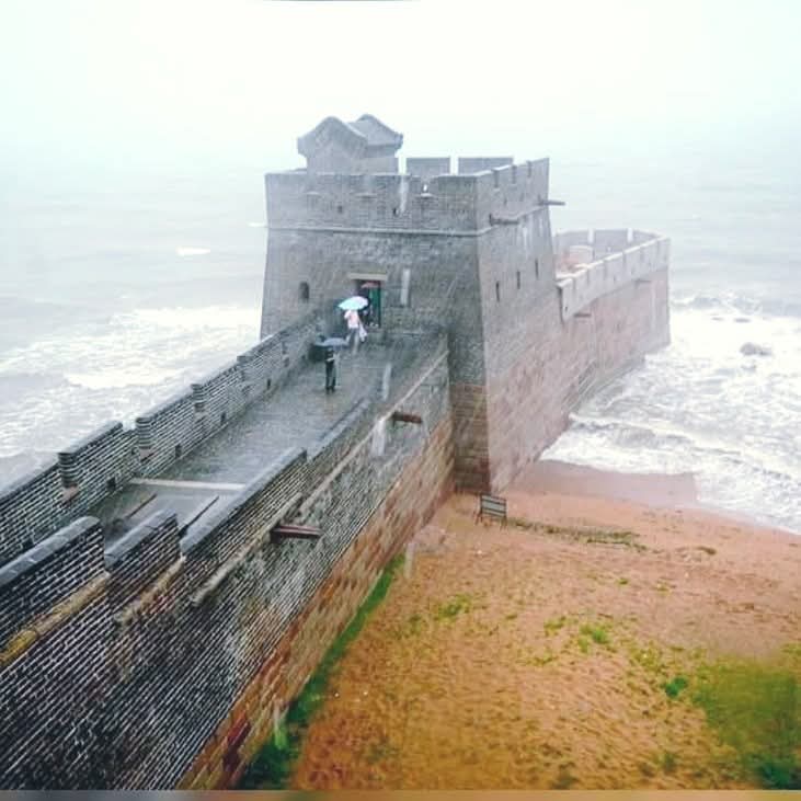 La ruta de la gran muralla china muere en el mar