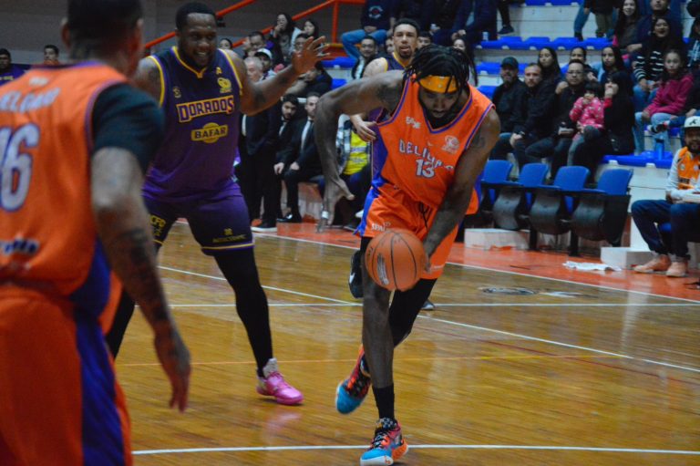 Pioneros se impone a Dorados