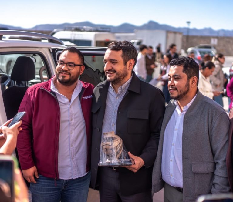 En lo oscurito… del alma, se reúne Andy con morenistas en Juárez