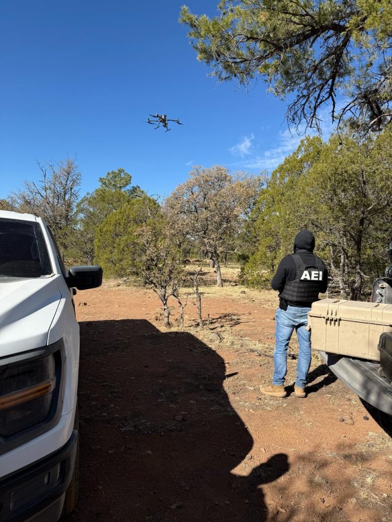 Hallan cuerpo en fosa de Casas Grandes