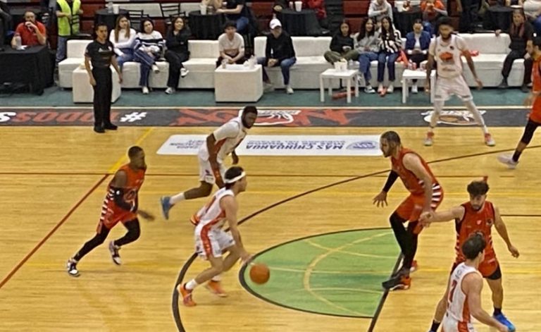 Se imponen Indios en básquet