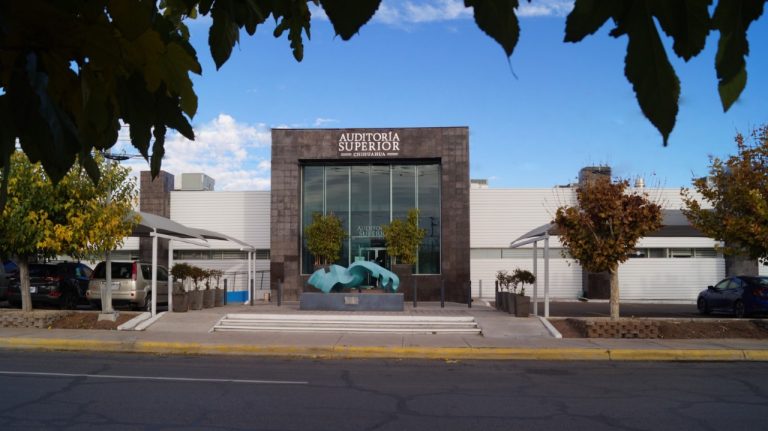 Contrata exalcalde de Rosales a sus hermanos y es inhabilitado