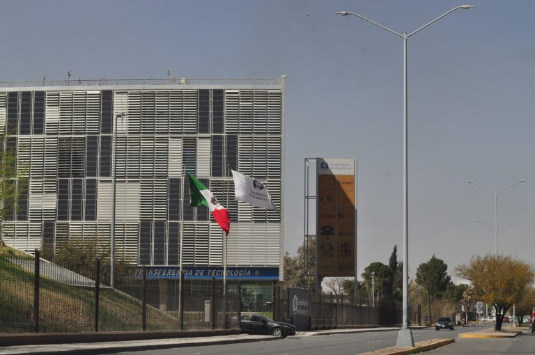 Alertan que seguirán los fuertes vientos