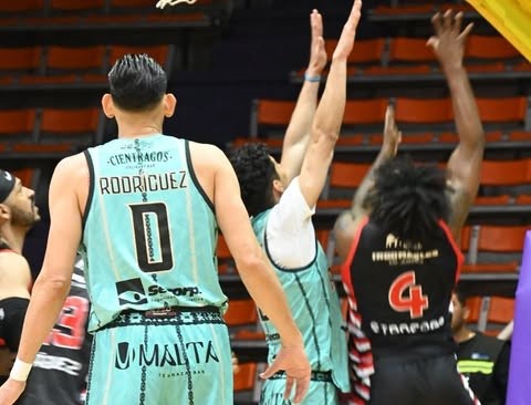 Básquetbol: Indomables caen ante Apaches