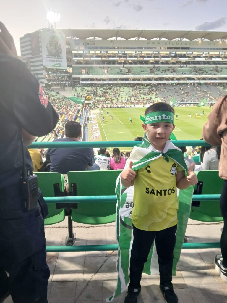 Yuyín cumplió un sueño en el juego Santos vs León