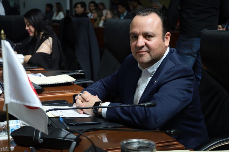 Explota Morena por tema de aranceles