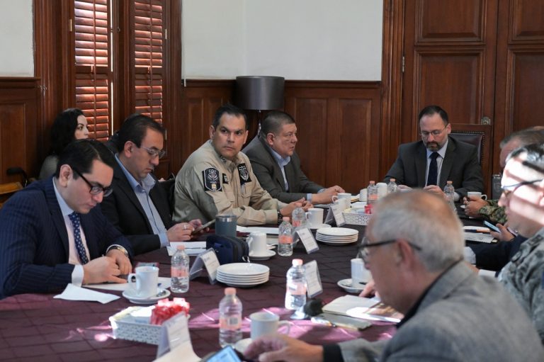 Revisan autoridades en Mesa de Seguridad tema de flujo migratorio