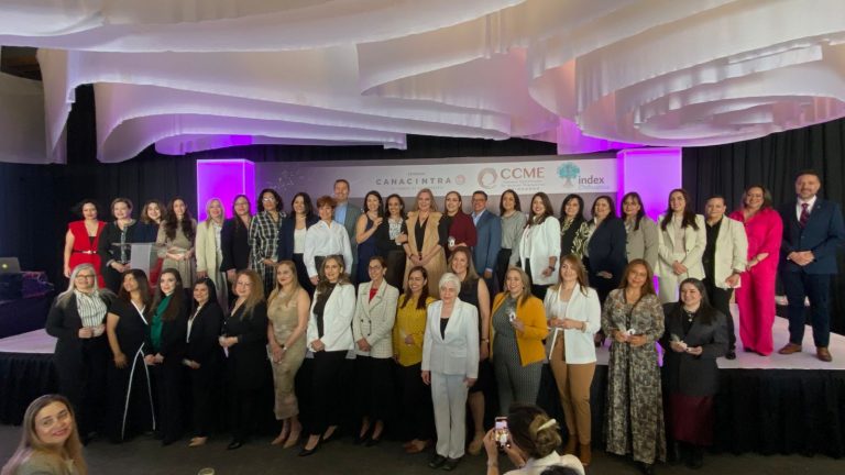 Reconocen a Altas Ejecutivas en el evento “Mujeres extraordinarias”