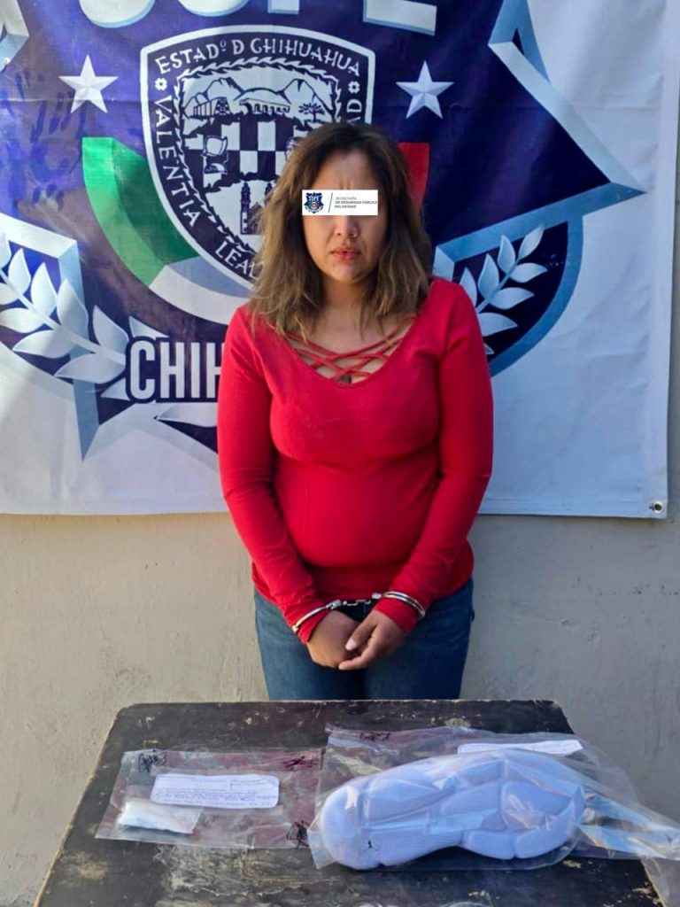 Intenta mujer pasar cocaína a penal en suela de zapatos